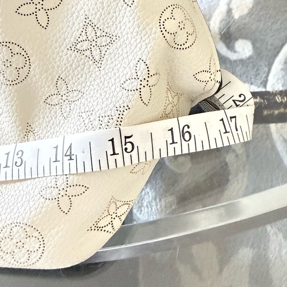 Source Unknown Cream Monogram Drawstring Shoulder Bag New - Picture 8 of 10